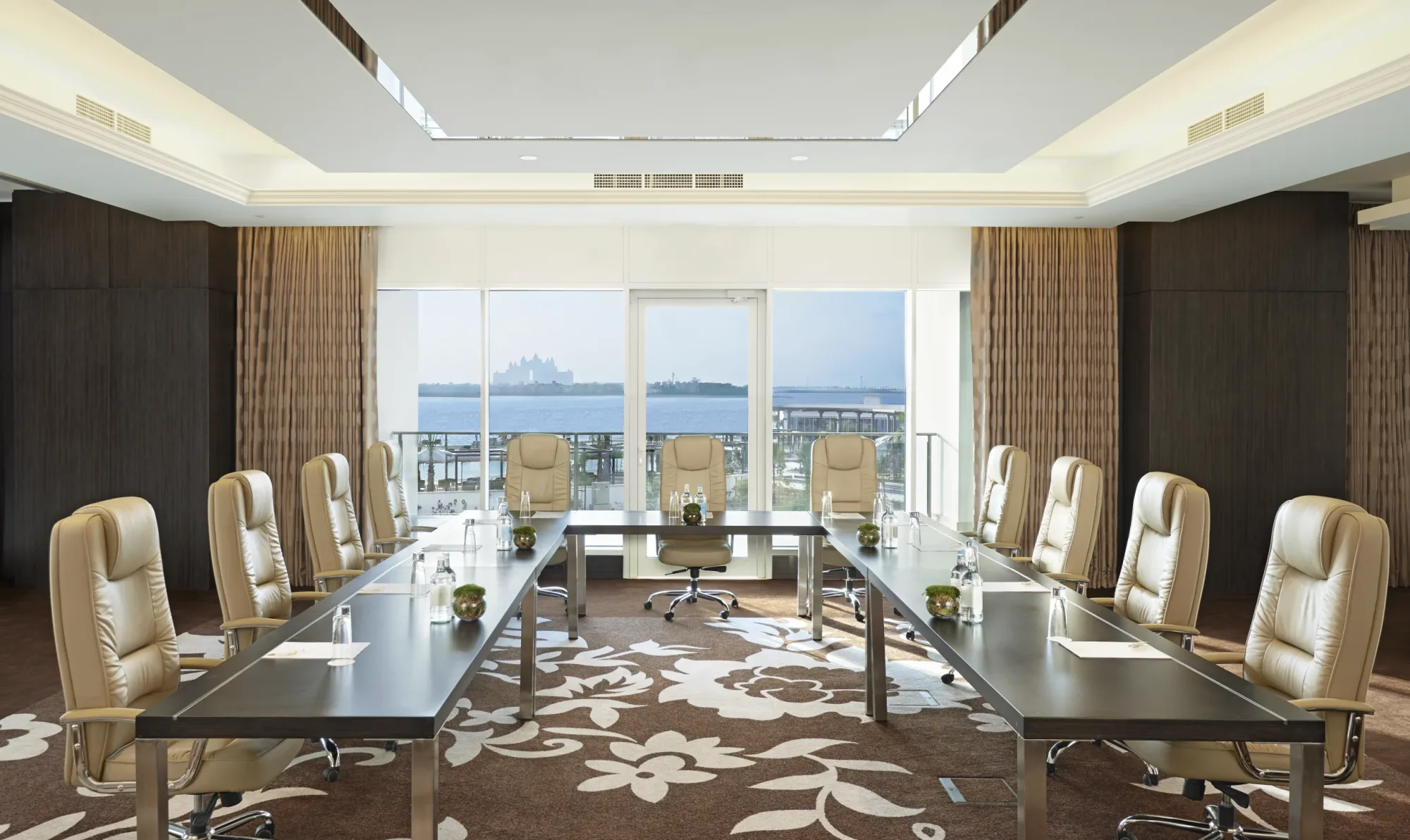 Astor Meeting Room